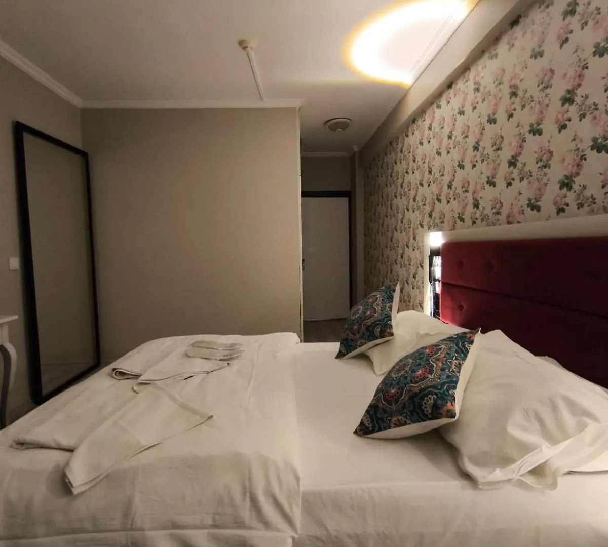 Akman City Hotel Kusadası 2*,